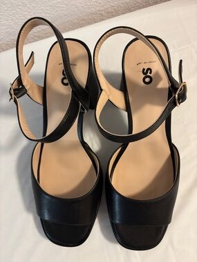 SO Black Open-Toe Block Heel Sandals with Ankle Strap